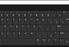 Windows On-Screen Keyboard with the ScrLk (Scroll Lock) key highlighted to show how to enable or disable Scroll Lock.