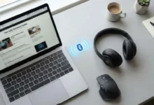 Beats wireless headphones connecting to a laptop via Bluetooth