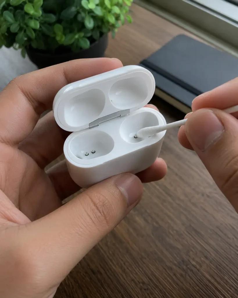 How to Reset AirPods (All Models) in Under 2 Minutes 3 pressing Digital Crown and noise control button to reset AirPods Max